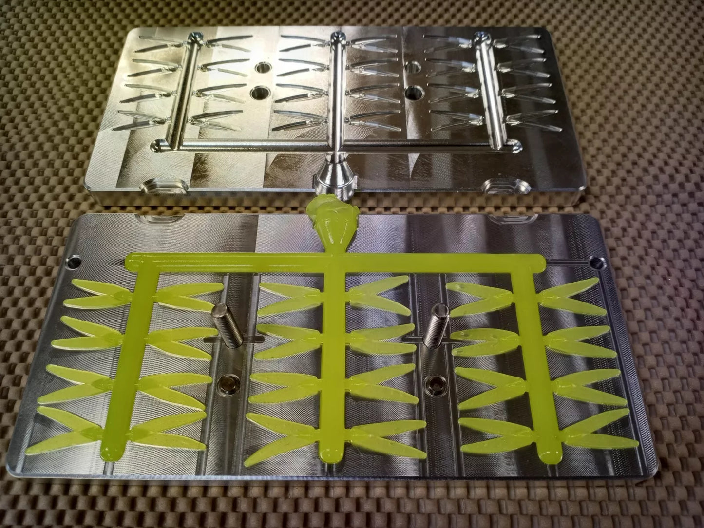 Aluminum soft Bait Mold, 4 inch Fork "JUMBO" Tail Minnow - TAIL SECTION ONLY