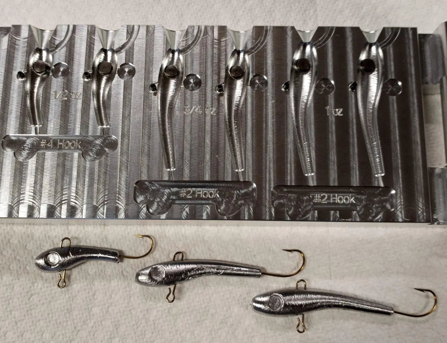 Vertical Jigging Minnow 6 cavity Mold ( 1/2 oz - 3/4 oz - 1 oz ) ( Kit -300 )