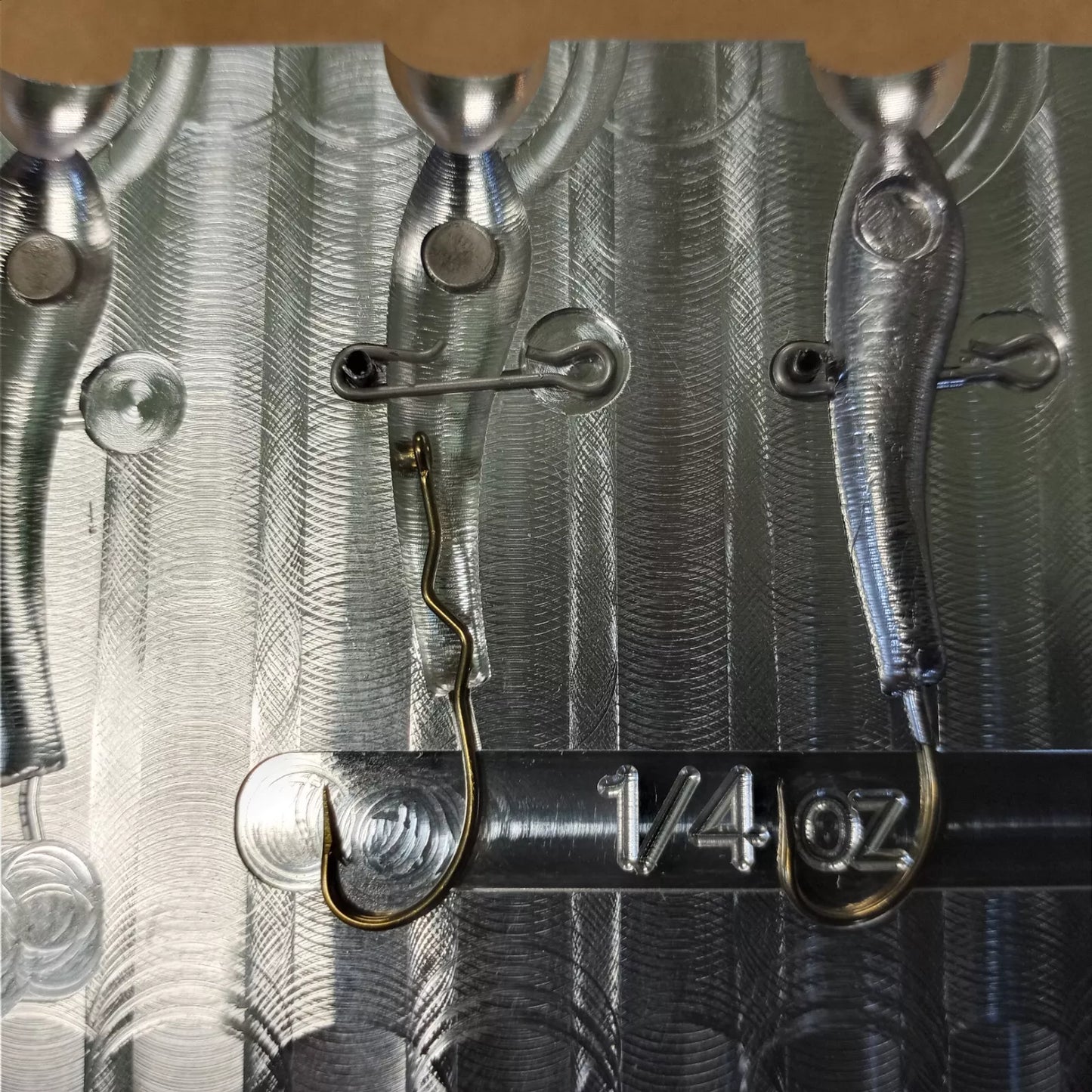 Vertical Jigging Minnow 6 cavity Mold ( 1/4 oz & 3/8 oz ) ( Kit 300 )